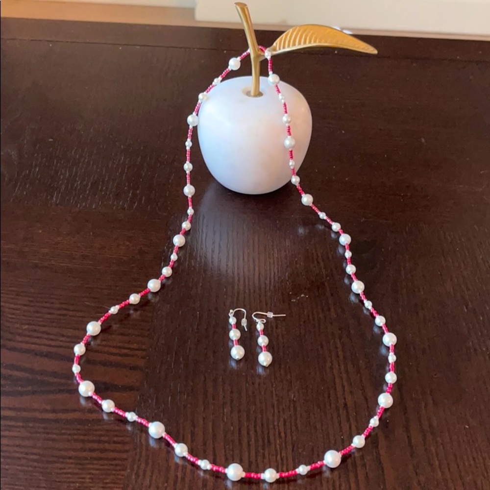 Red and white beaded necklace and earring set